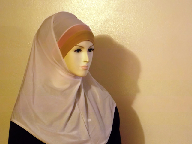 white triple band underscarf with hijab 3